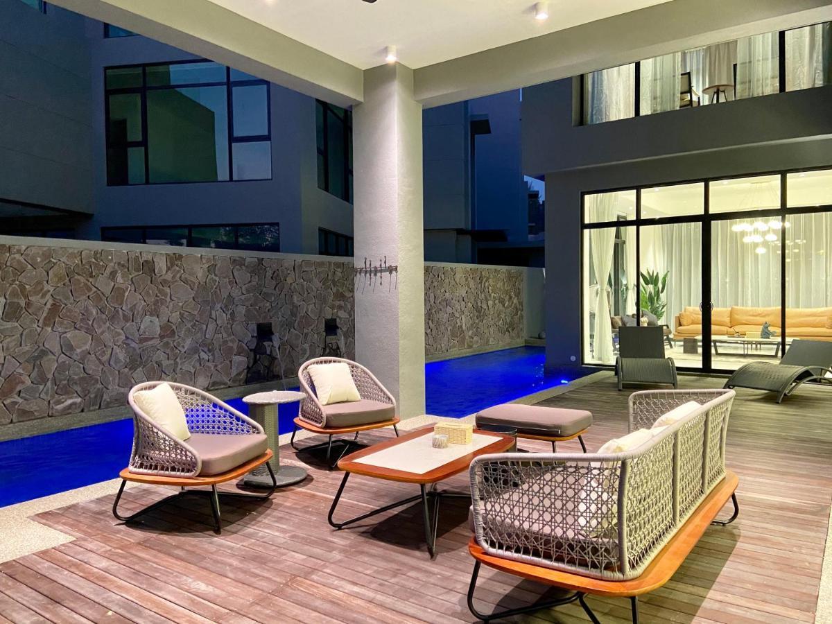 Molly Luxury Private Pool Bungalow茉莉的家豪华私人泳池别墅 Pantai Cenang  Extérieur photo