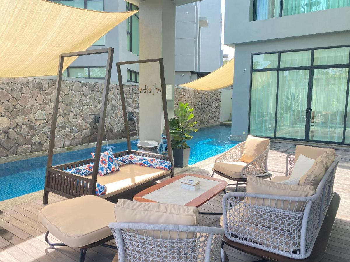 Molly Luxury Private Pool Bungalow茉莉的家豪华私人泳池别墅 Pantai Cenang  Extérieur photo