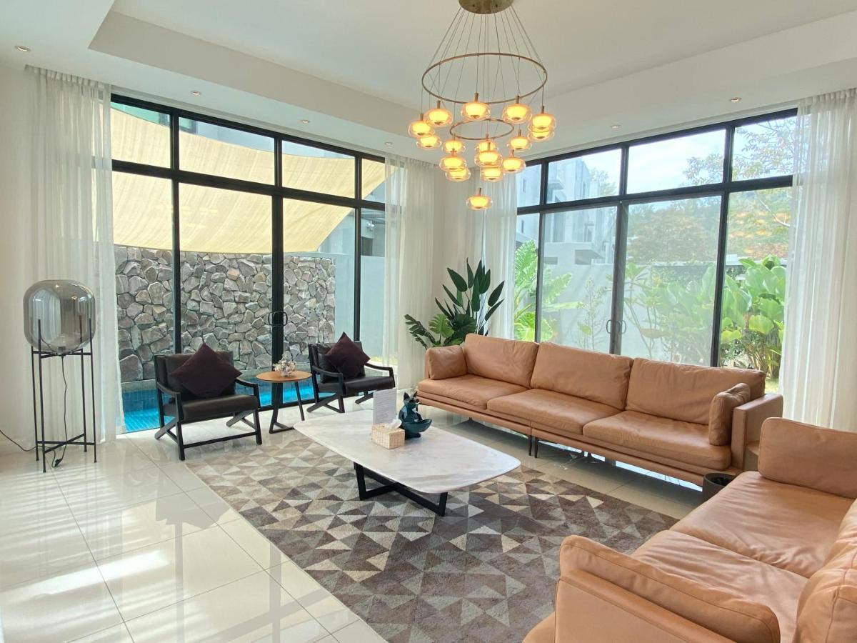 Molly Luxury Private Pool Bungalow茉莉的家豪华私人泳池别墅 Pantai Cenang  Extérieur photo